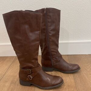 Brown boots